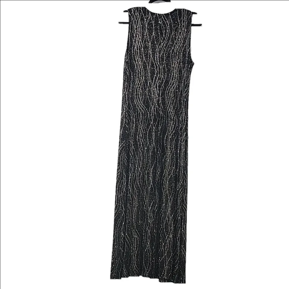 Ronni Nicole stunning gown